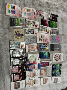 Women's Unbranded Press-On Nails One Size Multi-color Assortment